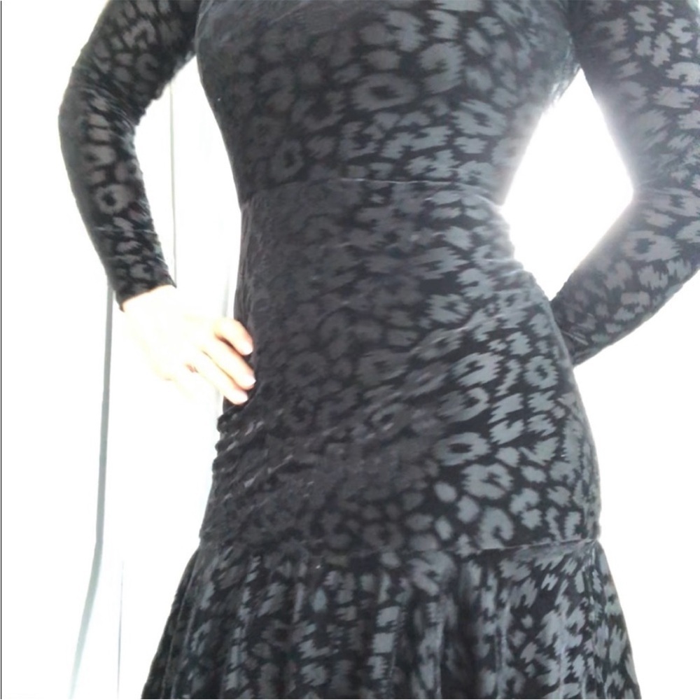 AQUA | Elegant Black Leopard Patterned Velvet Dre… - image 1